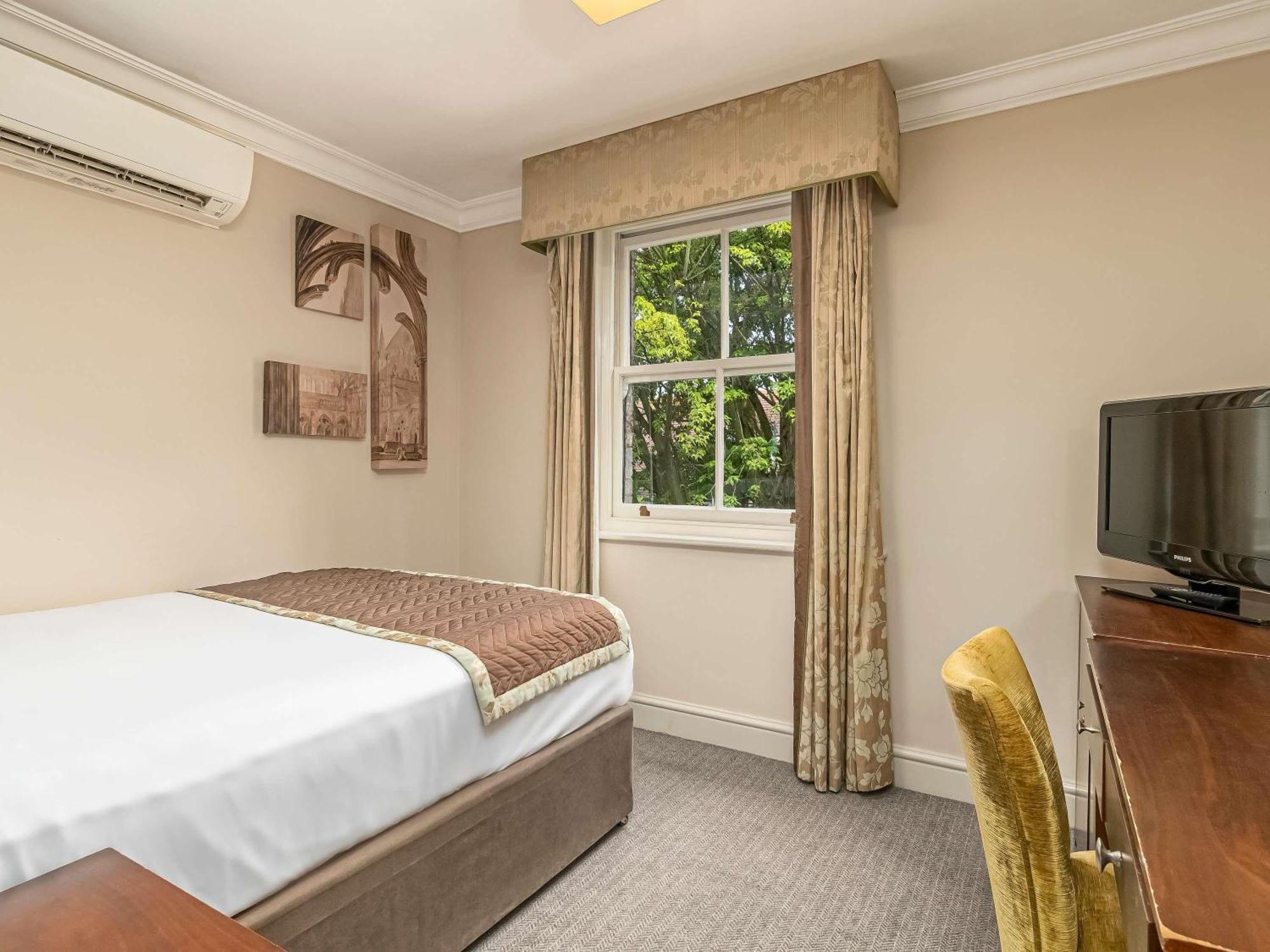 Mercure Salisbury White Hart Hotel & Apartments Luaran gambar